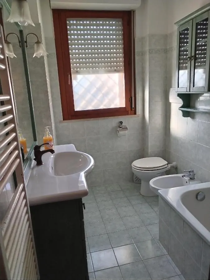 Appartamento con due camere pressi Eur Roma
