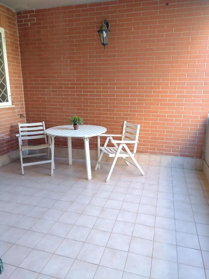 Appartamento con due camere pressi Eur Roma
